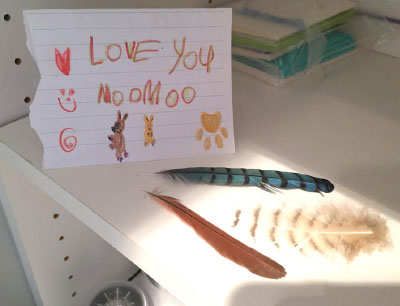 note from a child that reads 'love you moomoo'